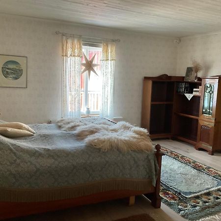 Snaellfaell Country Living - Akerbo Gard Charmigt Renoverad Flygel Kristinehamn Bagian luar foto