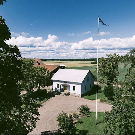 Snaellfaell Country Living - Akerbo Gard Charmigt Renoverad Flygel Kristinehamn Bagian luar foto