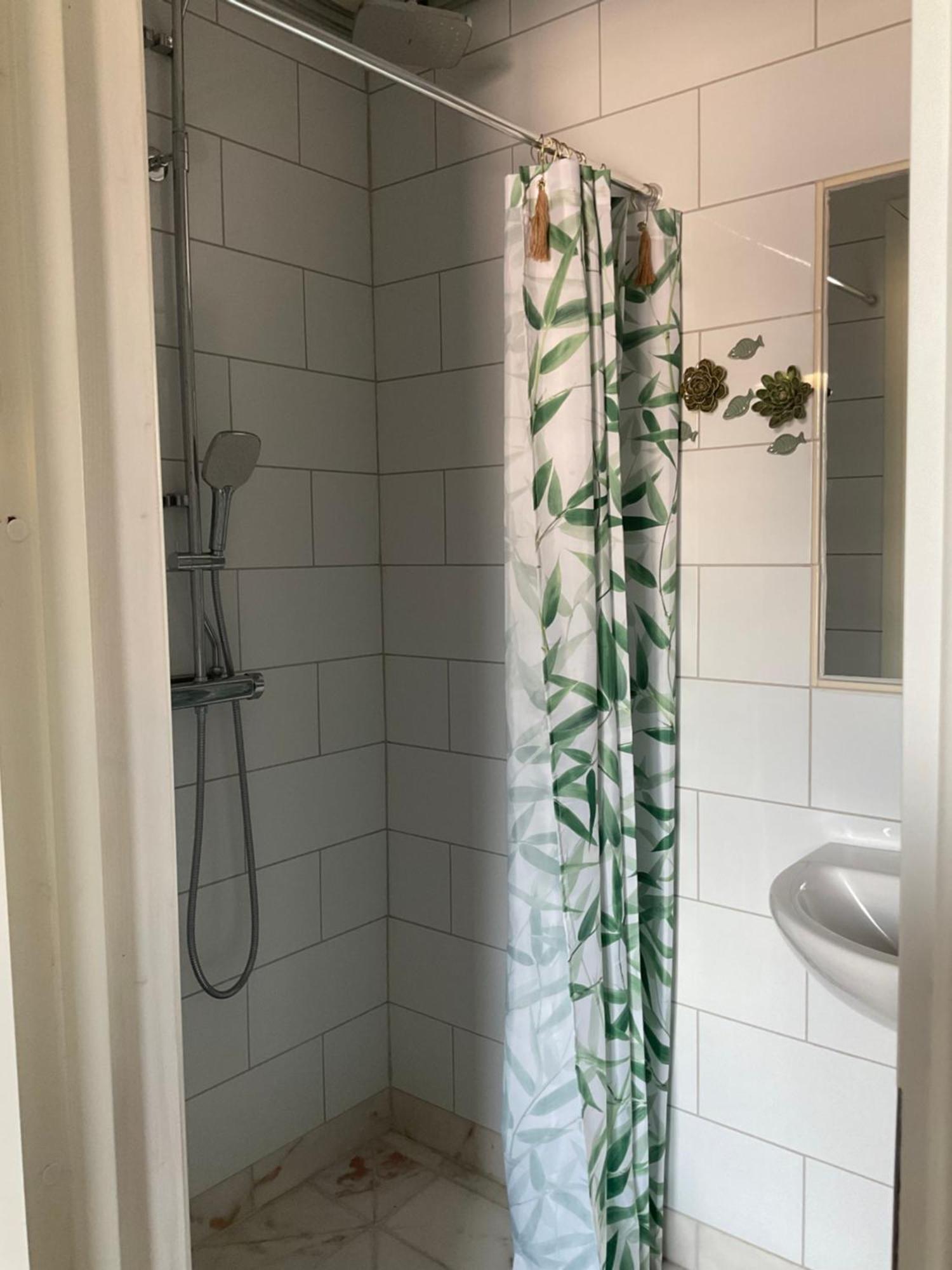Snaellfaell Country Living - Akerbo Gard Charmigt Renoverad Flygel Kristinehamn Bagian luar foto