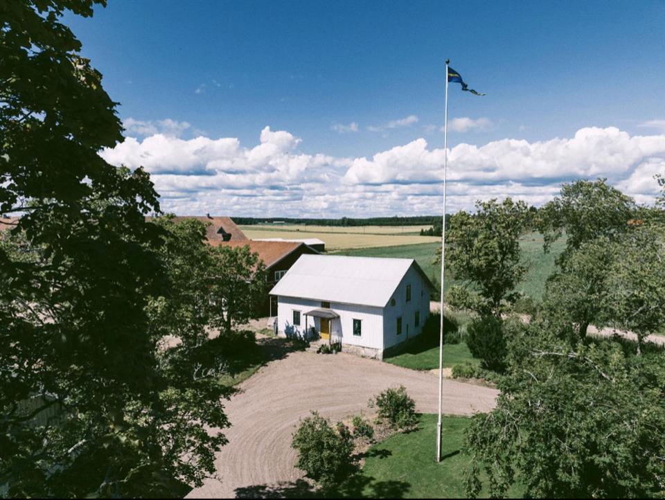 Snaellfaell Country Living - Akerbo Gard Charmigt Renoverad Flygel Kristinehamn Bagian luar foto